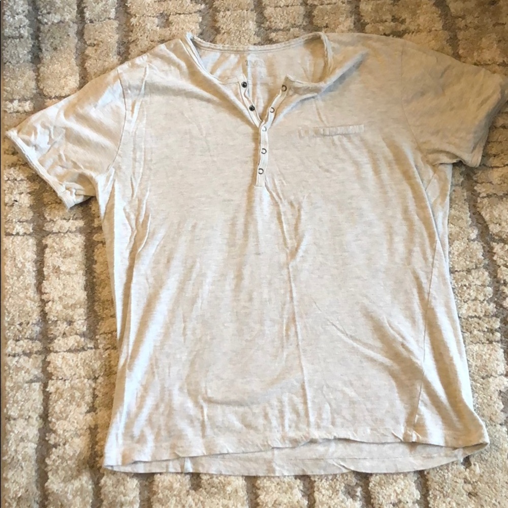 Henley shirt sleeve shirt